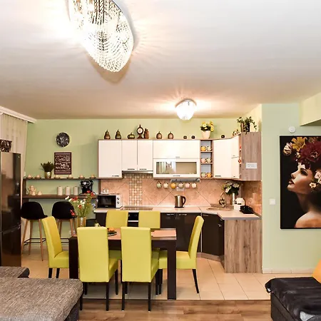 Apartment Trendy *